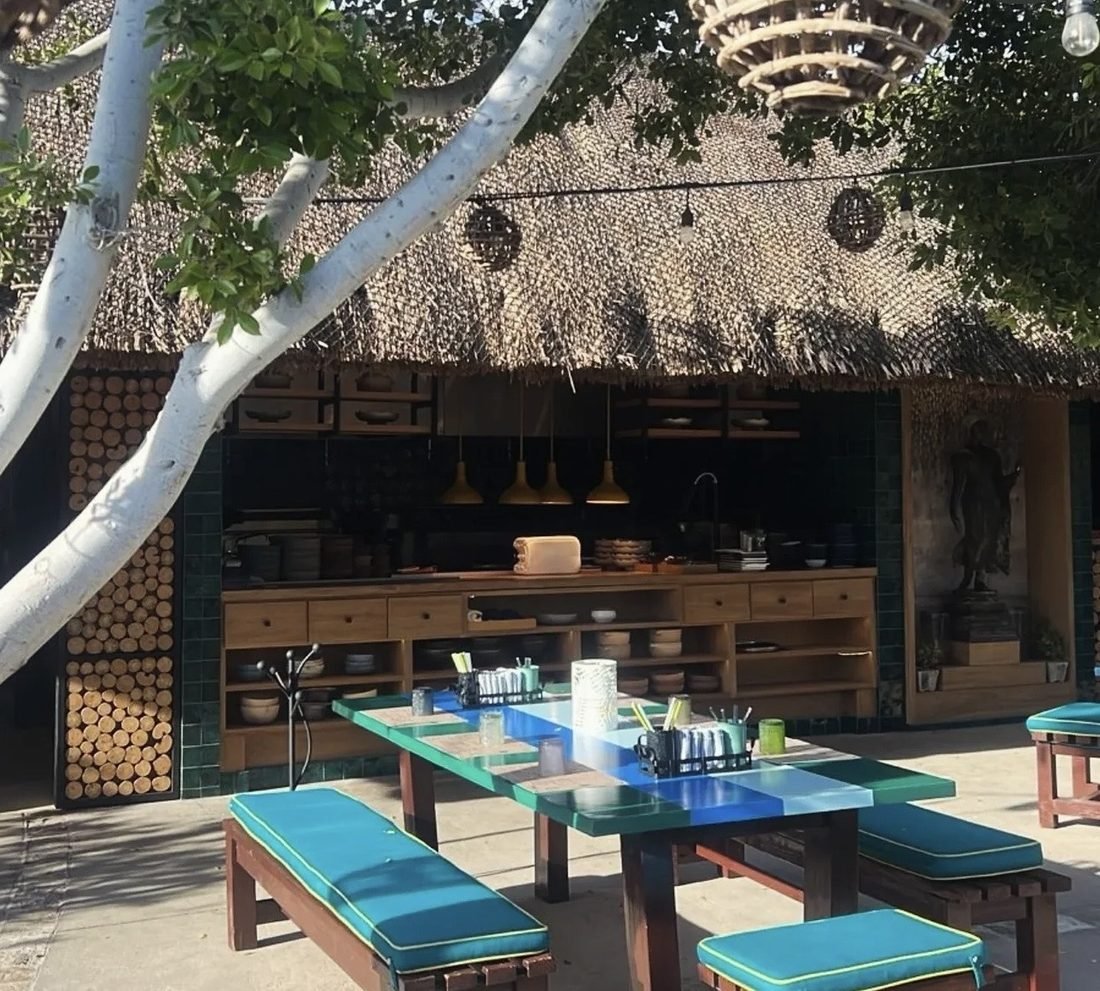 Mobiliario a medida para restaurante en Los Cabos